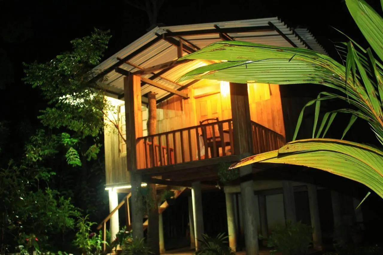 Ruk Sewana Villa Tree House Sigiriya Sri Lanka